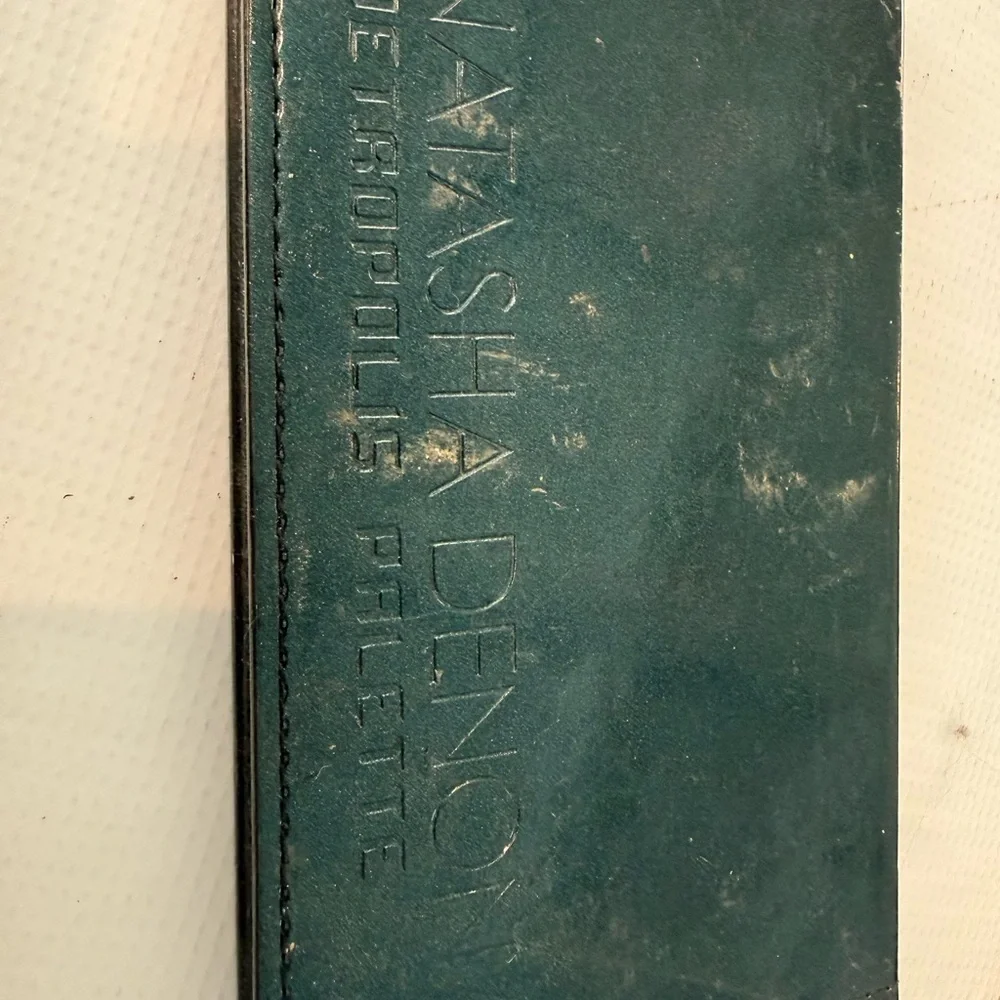 Natasha Denona Metropolis Vibrant Eyeshadow Palette - Blue, Gold, Green, Orange - Picture 3 of 5